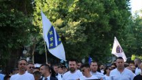 Srebrenitsa soykırımı kurbanları Kuzey Makedonya'da gözyaşları içerisinde anıldı  