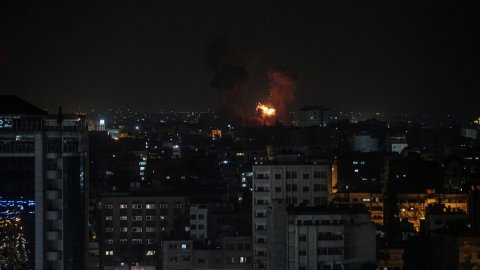 İsrail Gazze'ye saldırdı: Ölü ve yaralı sayısı artıyor