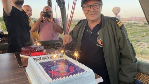 Balon pilotu göklerdeki 35.yılını kutladı