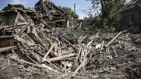 Rus güçleri, Ukrayna'nın Zaporijya bölgesindeki Kuşugum köyüne füzeyle saldırdı