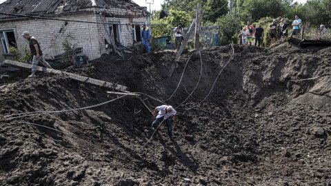 Rus güçleri, Ukrayna'nın Zaporijya bölgesindeki Kuşugum köyüne füzeyle saldırdı