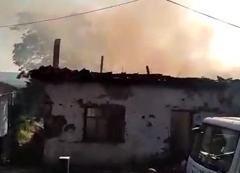 Ankara'da, boş evde çıkan yangın söndürüldü