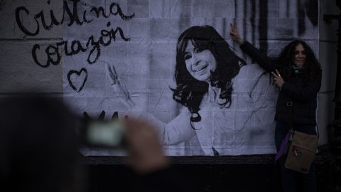 Arjantin'de silahlı saldırı girişimine uğrayan Cumhurbaşkanı yardımcısı için dayanışma gösterisi  