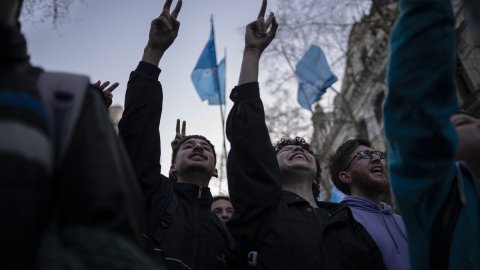 Arjantin'de silahlı saldırı girişimine uğrayan Cumhurbaşkanı yardımcısı için dayanışma gösterisi