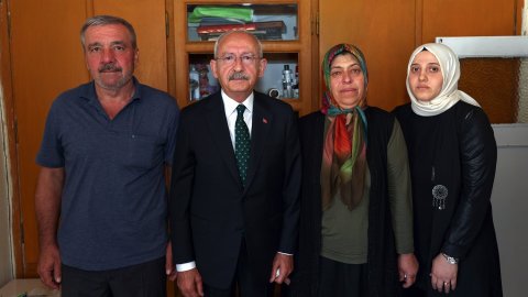 CHP lideri Kemal Kılıçdaroğlu'ndan şehit Fethi Şahin’in ailesine ziyaret