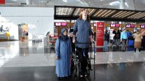 Dünyanın en uzun boylu kadını Rumeysa Amerika'ya uçtu