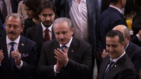 Mustafa Şentop, Recep Tayyip Erdoğan'ın cumhurbaşkanı adaylığı hakkında konuştu!