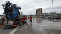 Sultanbeyli'de yola dökülen beton harcı nedeniyle TEM otoyolu kapandı