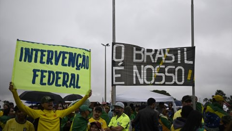 Brezilya’da Bolsonaro destekçileri orduya darbe çağrısı yaptı