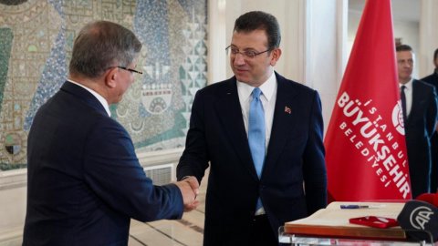 Gelecek Partisi lideri Davutoğlu, İBB Başkanı İmamoğlu'nu ziyaret etti