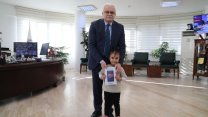 Burhaniye Belediye Başkanı Deveciler’den küçük Defne’ye  sürpriz hediye