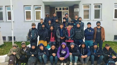 Bitlis'te 28 düzensiz göçmen yakalandı