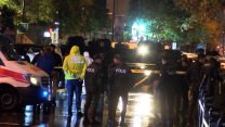 Beyoğlu'nda polis ile şüpheliler arasında çatışma çıktı: 1 kişi öldü, 1'i polis 2 kişi yaralandı