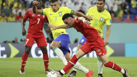 Brezilya, İsviçre'yi tek golle geçti