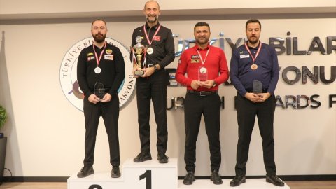 Türkiye 3 Bant Bilardo şampiyonu Semih Saygıner oldu