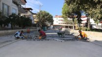 Burhaniye Belediyesi yol yapımı ve tamirat işlerinde yeni bir rekora imzasını attı