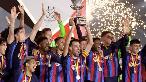 İspanya'da Süper Kupa'yı Barcelona aldı
