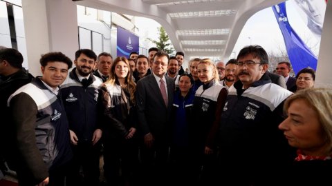 İBB Başkanı İmamoğlu İstanbul Otogarı'nda 'Geçici Barınma Merkezi' açtı