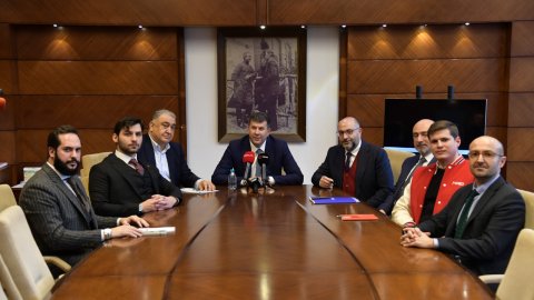 Skuter firma temsilcileri Kadıköy Belediye Başkanı Şerdil Dara Odabaşı ile bir araya geldi