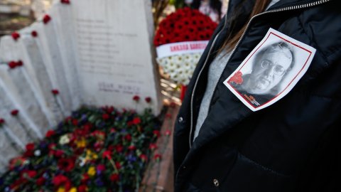 Ölümünün 30. yılında gazeteci-yazar Uğur Mumcu mezarı başında anıldı