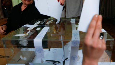 Bulgaristan’da erken genel seçim 2 Nisan’da yapılacak