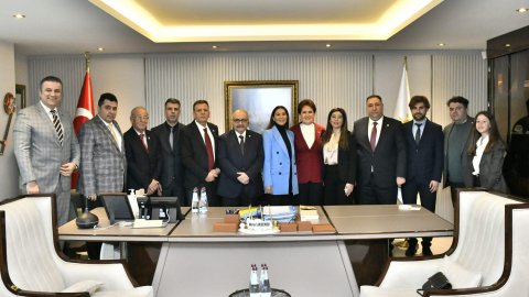 MHP’li 3 önemli isim İYİ Parti’ye geçti: Rozetlerini Meral Akşener taktı