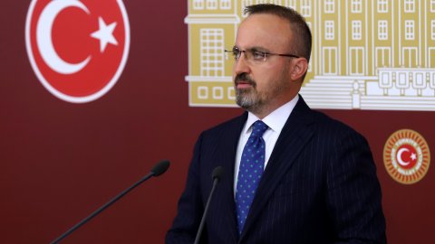tv100’de yayınlanan ‘Pazar Siyaseti’ programı AK Parti Grup Başkanvekili Bülent Turan’ı konuk edecek