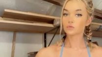 Bikinili marangoz sosyal medyada nefesleri kesti