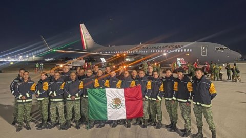 Meksika, Türkiye'ye 145 kişilik arama kurtarma ekibi gönderdi