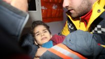 Kahramanmaraş'ta 3 kişilik Bağış Ailesi, enkazdan sağ çıkarıldı