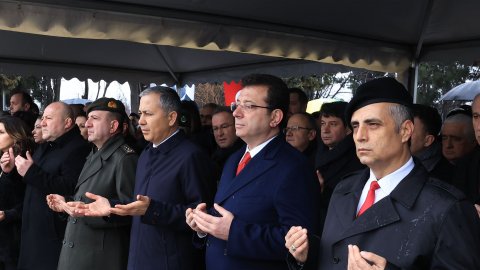 Çanakkale şehitleri için İstanbul'da anma töreni düzenlendi