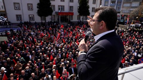 İBB Başkanı İmamoğlu Sinop'tan "Oyları bölmeyin" çağrısı yaptı