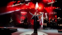Dünyaca ünlü yıldız Robbie Williams, Bodrum'da sahneye çıktı