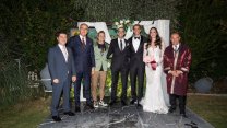 Milli voleybolcu Ayça Aykaç, antrenör Mert Altıntaş'la İzmir'de evlendi