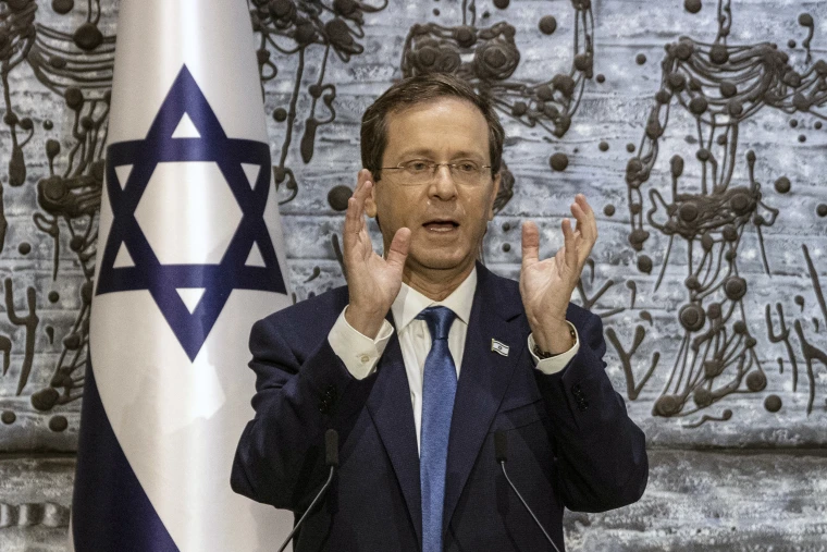 İsrail Cumhurbaşkanı Herzog gazetecinin sorusuna sinirlendi: Sinirlerine hakim olamadı!