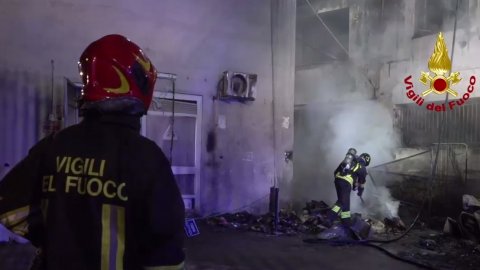 İtalya’da çıkan hastane yangınında 4 kişi hayatını kaybetti