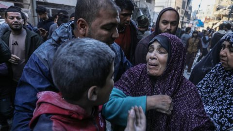 İsrail'den iki kente bomba yağmuru: En az 27 Filistinli öldü!