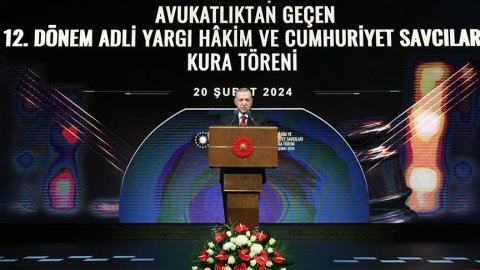 Cumhurbaşkanı Erdoğan'dan 'yüksek yargı' mesajı : "İhtilafı gidermek mecburiyetindeyiz"