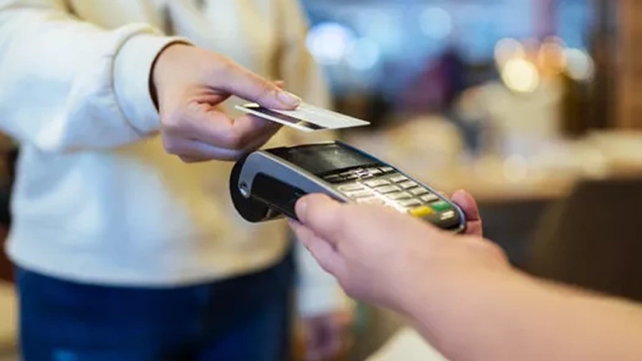 Nakiti olmayanlar tercih etti: Kredi kartlı ödemelerde büyük artış!