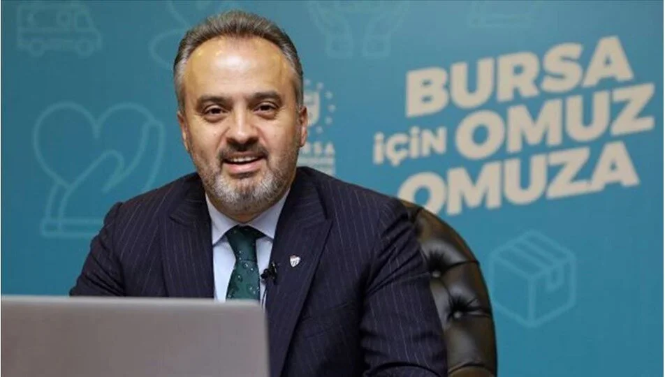 Bursa Büyükşehir Belediye Başkanı Alinur Aktaş tv100'e konuştu: Genç kart ve kantin kart uygulamalarımız olacak