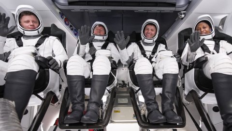 Rus ve ABD’li 4 astronot Gezeravcı'nın da gittiği roketle uzaya gönderildi