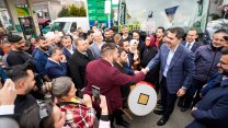 İBB Başkan adayı Kurum seçim çalışmalarını Beyoğlu'nda sürdürdü: 1 Nisan’da İstanbul’un yeniden dirilişi, yeniden yükselişi başlayacak