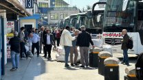 İstanbul havalimanları ve otogarda tatil yoğunluğu göze çarpıyor