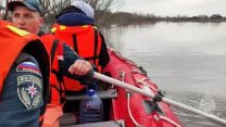 Rusya’da Ural Nehri’nin yükselen suları tehlikeli seviyeye ulaştı