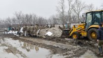 Rusya ve Kazakistan’da binlerce kişinin tahliye edildiği sel felaketinde tehlike geçmedi