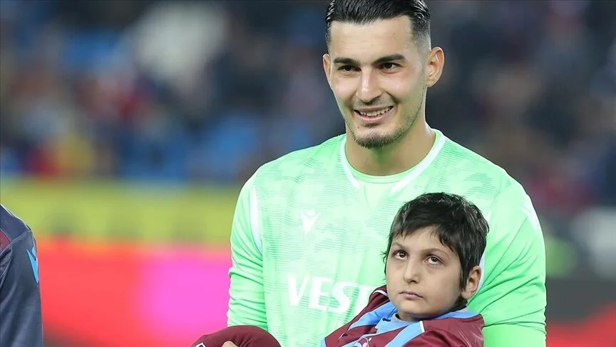 Trabzonspor'un forma tanıtımında yer almıştı: Hayatını kaybetti