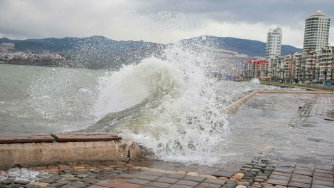 Meteoroloji'den İzmir için fırtına uyarısı!