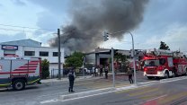 İzmir OSB'de büyük yangın: Kauçuk ve plastik fabrikası yanıyor!