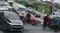 Arnavutköy'de iki ayrı kazanın bilançosu: 1 ölü, 8 yaralı!