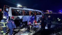 Aksaray'da otobüs şarampole yuvarlandı: 2 kişi öldü, onlarca kişi yaralandı!